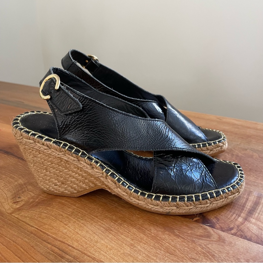 Andre Assous Black Leather Espadrilles Open Toe Wedge Sandals Gold Size 40 / 9